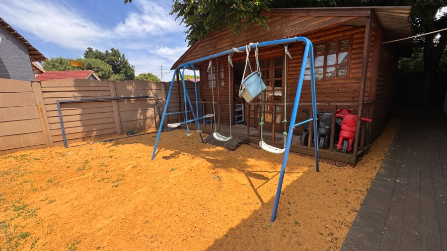 4 Bedroom Property for Sale in Risiville Gauteng