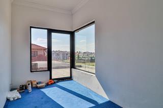 7 Bedroom Property for Sale in Theresa Park Gauteng