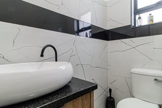 7 Bedroom Property for Sale in Theresa Park Gauteng