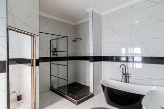 7 Bedroom Property for Sale in Theresa Park Gauteng
