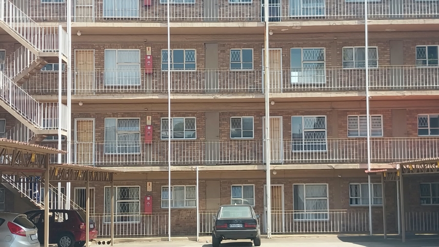 2 Bedroom Property for Sale in Parkdene Gauteng