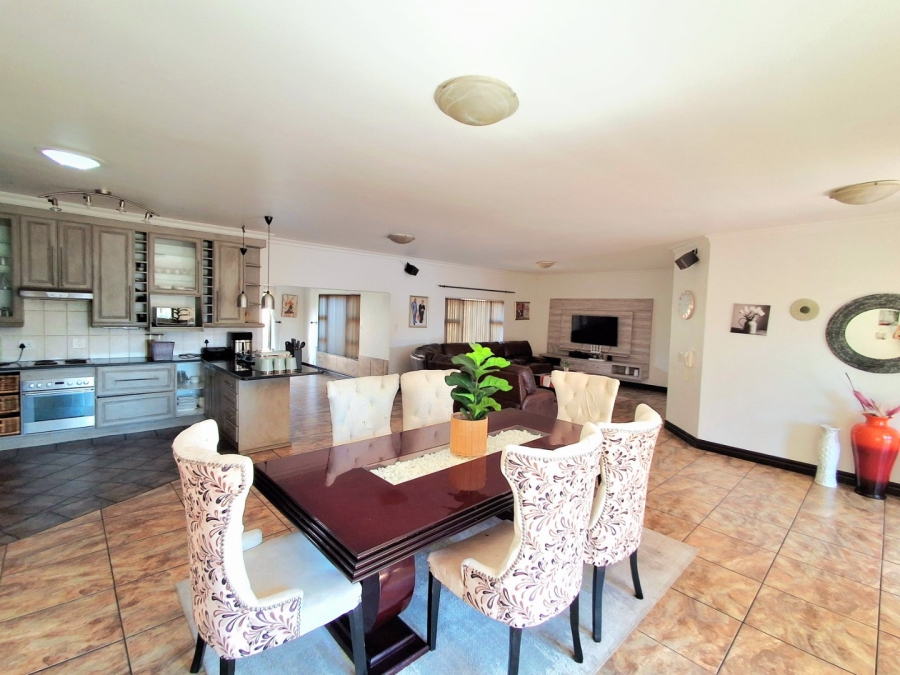4 Bedroom Property for Sale in Vanderbijlpark SE 8 Gauteng