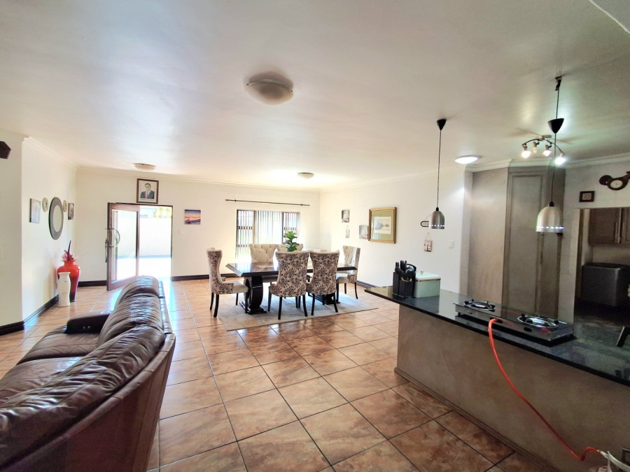 4 Bedroom Property for Sale in Vanderbijlpark SE 8 Gauteng