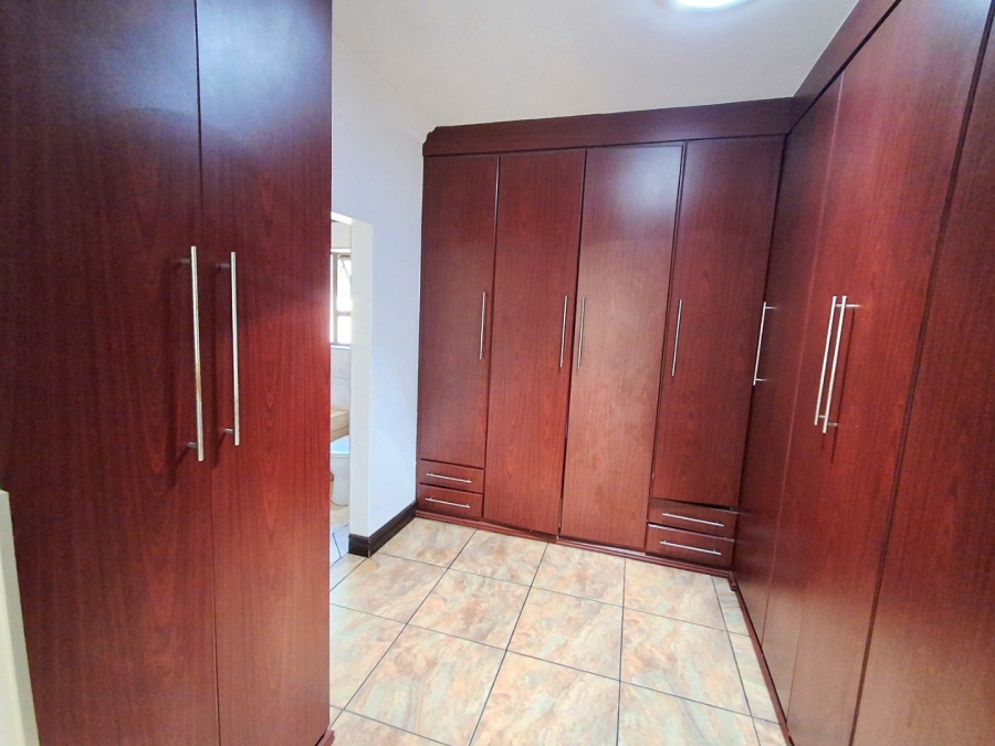 4 Bedroom Property for Sale in Vanderbijlpark SE 8 Gauteng