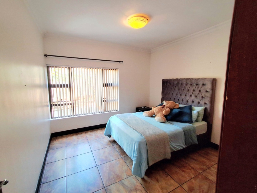 4 Bedroom Property for Sale in Vanderbijlpark SE 8 Gauteng