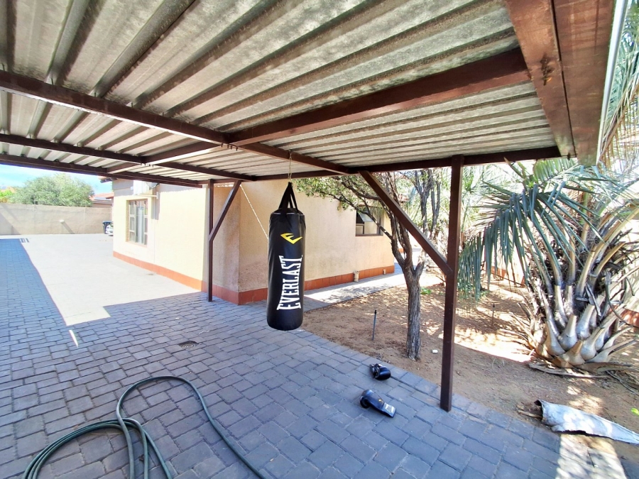 4 Bedroom Property for Sale in Vanderbijlpark SE 8 Gauteng