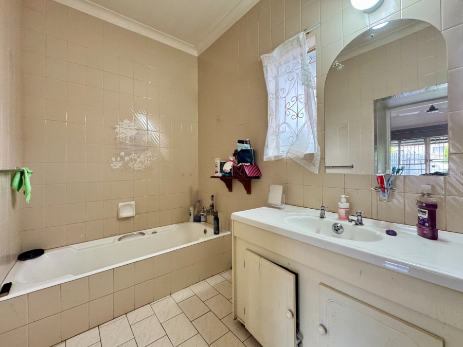 To Let 2 Bedroom Property for Rent in Lyttelton Manor Gauteng