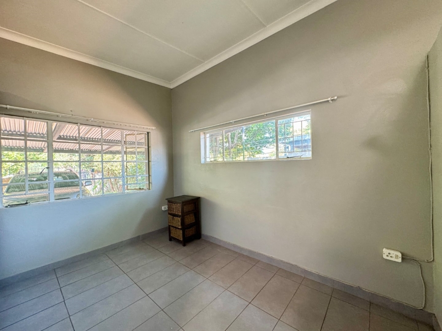 To Let 1 Bedroom Property for Rent in Lyttelton Manor Gauteng
