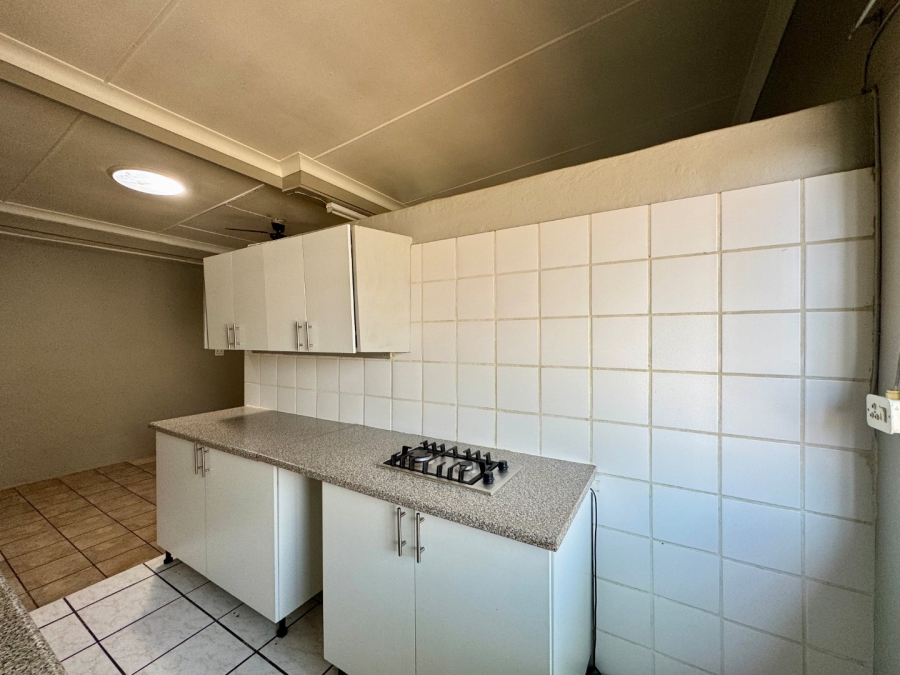 To Let 1 Bedroom Property for Rent in Lyttelton Manor Gauteng