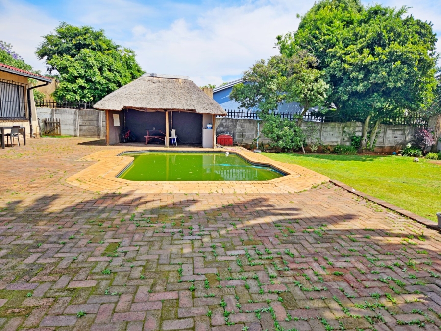 4 Bedroom Property for Sale in Birch Acres Gauteng