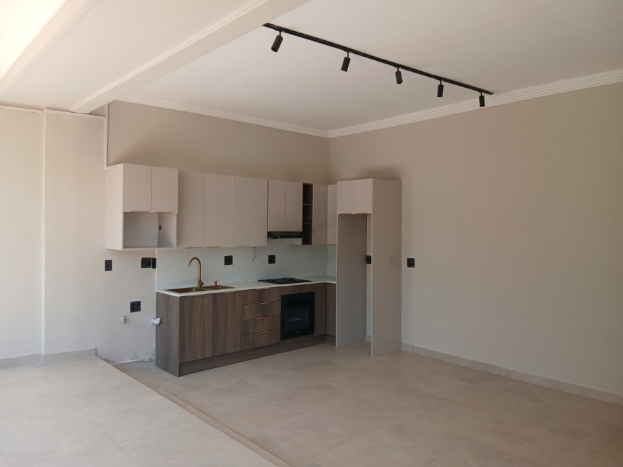 To Let 2 Bedroom Property for Rent in Houghton Estate Gauteng