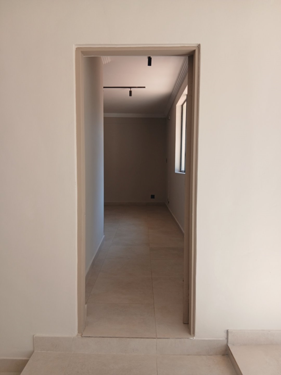 To Let 2 Bedroom Property for Rent in Houghton Estate Gauteng