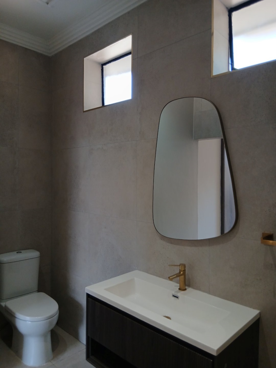 To Let 2 Bedroom Property for Rent in Houghton Estate Gauteng