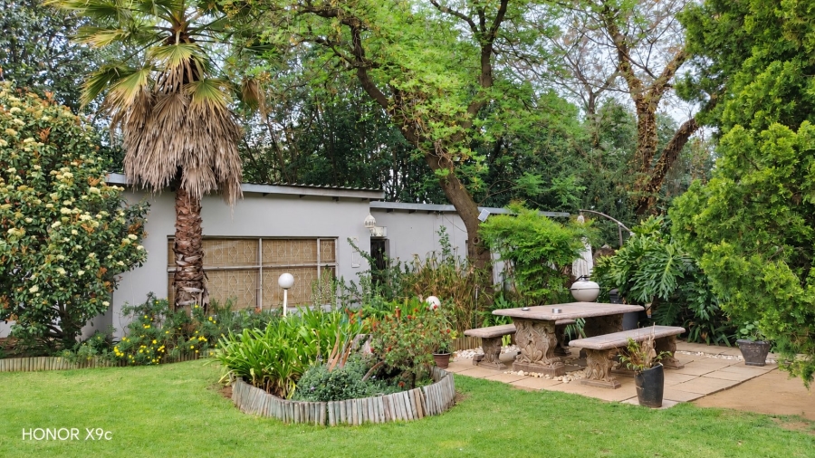 Commercial Property for Sale in Buyscelia Gauteng
