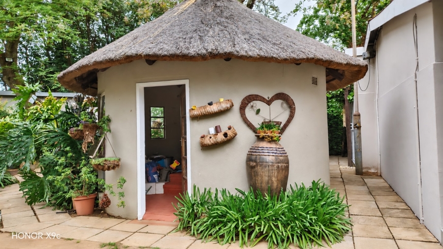 Commercial Property for Sale in Buyscelia Gauteng
