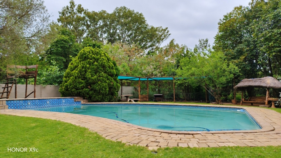 Commercial Property for Sale in Buyscelia Gauteng