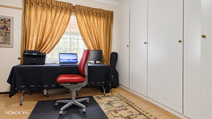 Commercial Property for Sale in Buyscelia Gauteng