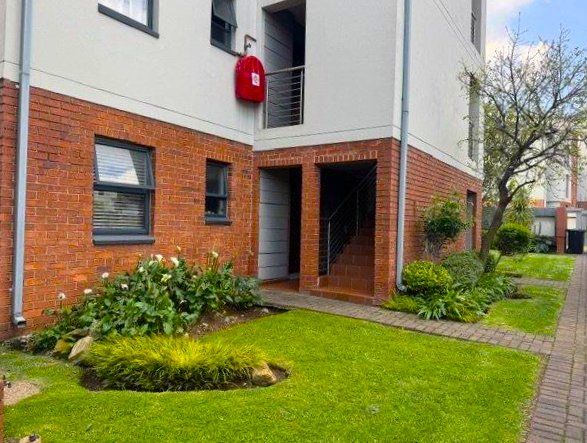 2 Bedroom Property for Sale in Sebenza Gauteng