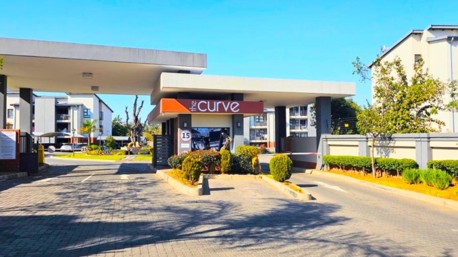 2 Bedroom Property for Sale in Sebenza Gauteng