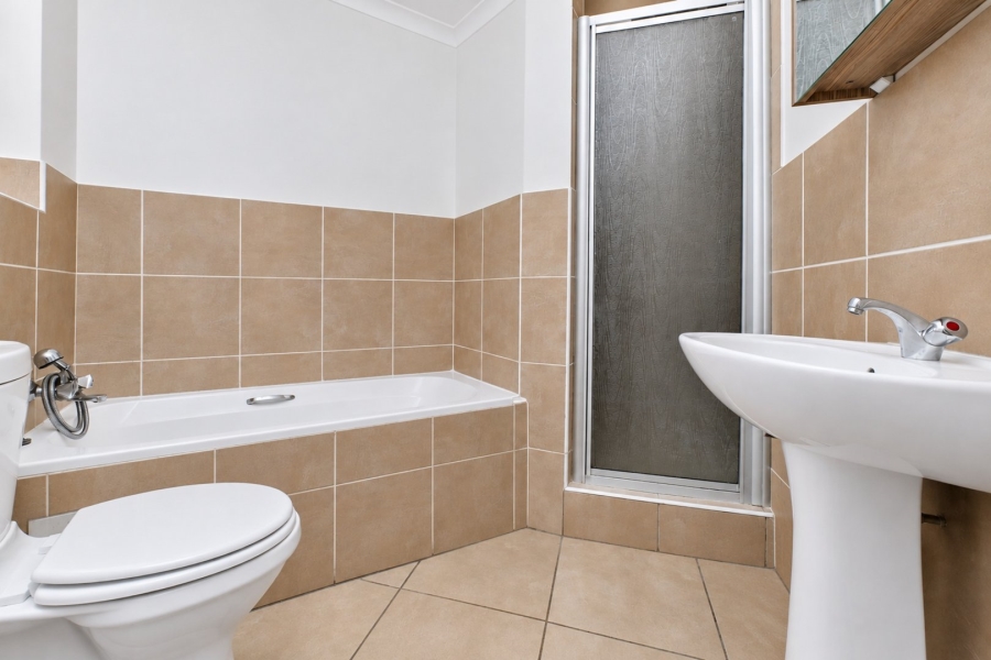 2 Bedroom Property for Sale in Honeydew Ridge Gauteng