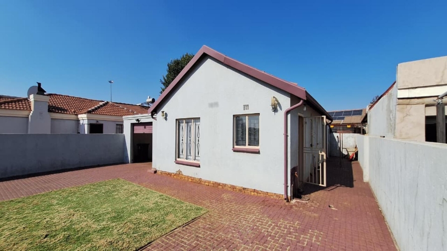 3 Bedroom Property for Sale in Vosloorus Gauteng