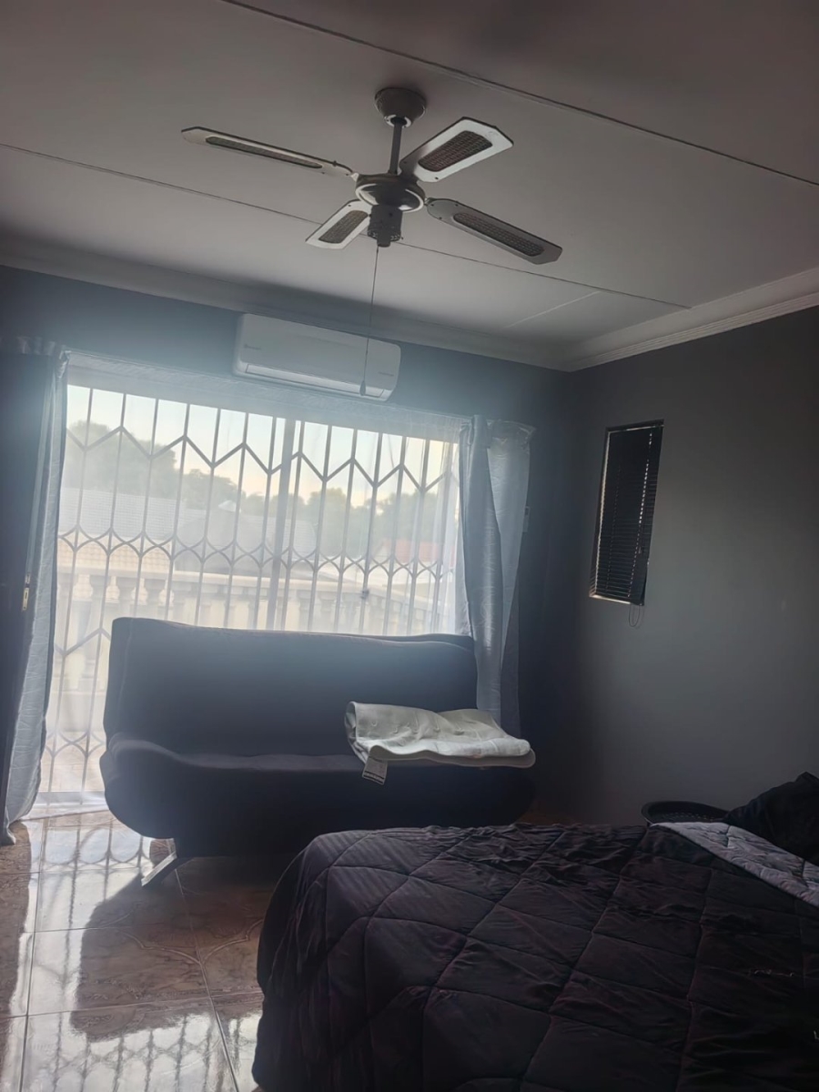 4 Bedroom Property for Sale in Brackendowns Gauteng