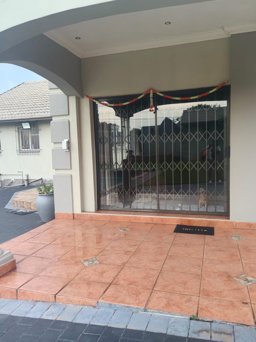 4 Bedroom Property for Sale in Brackendowns Gauteng