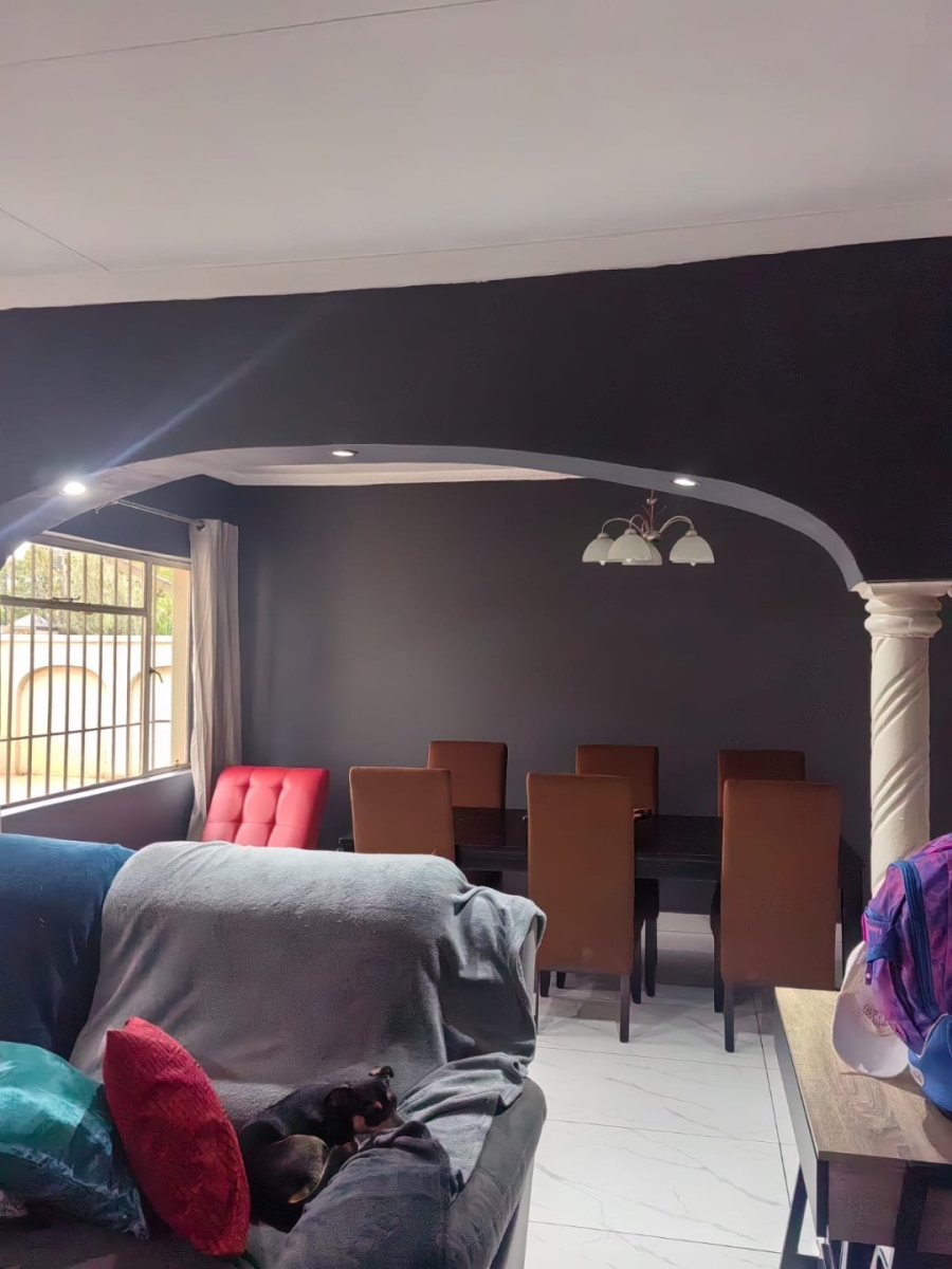 4 Bedroom Property for Sale in Brackendowns Gauteng