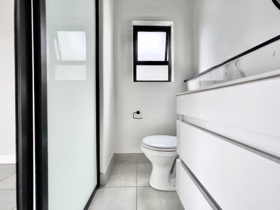 To Let 1 Bedroom Property for Rent in Waterfall Gauteng