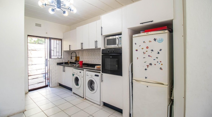 3 Bedroom Property for Sale in Corlett Gardens Gauteng