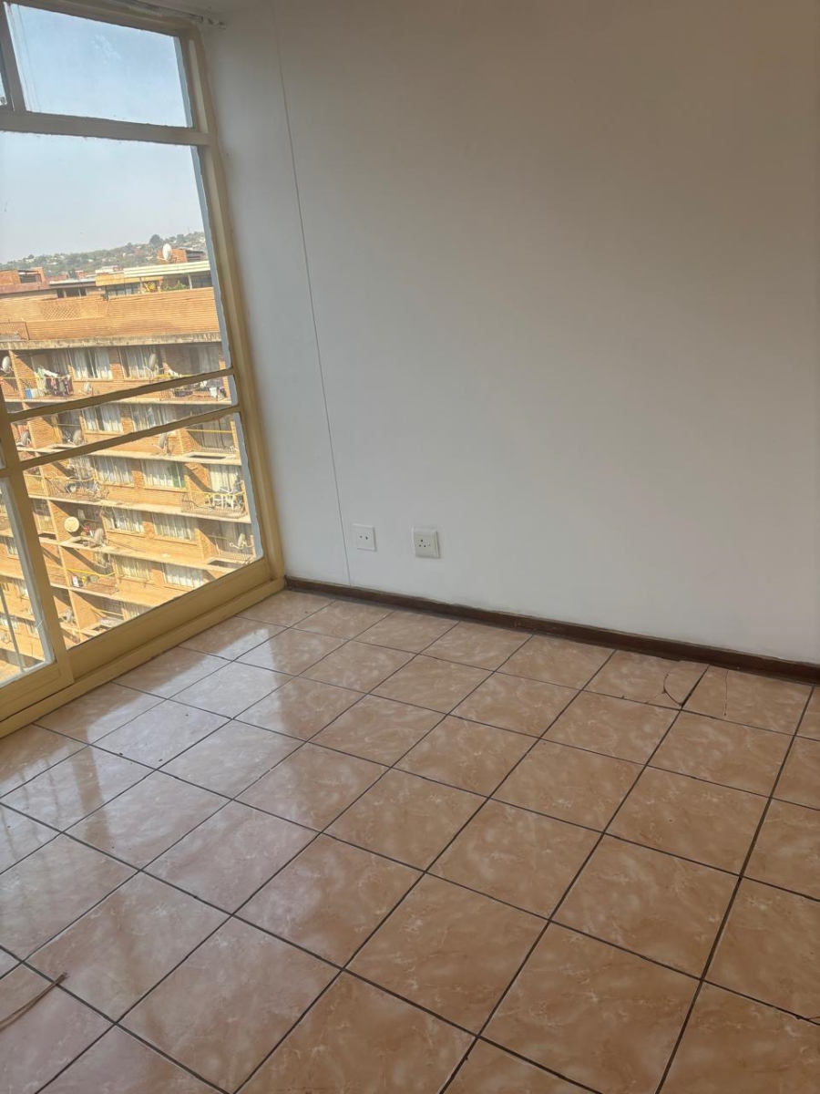 1 Bedroom Property for Sale in Pretoria Central Gauteng