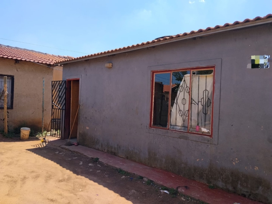 2 Bedroom Property for Sale in Daveyton Gauteng