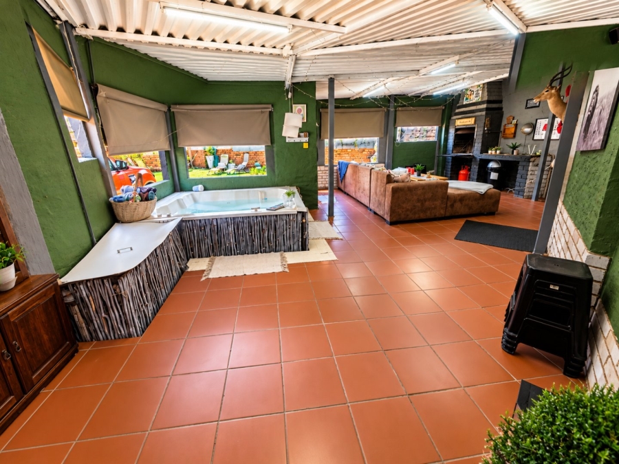 3 Bedroom Property for Sale in Jordaan Park Gauteng