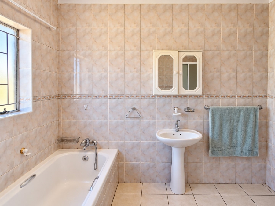 3 Bedroom Property for Sale in Eastleigh Gauteng