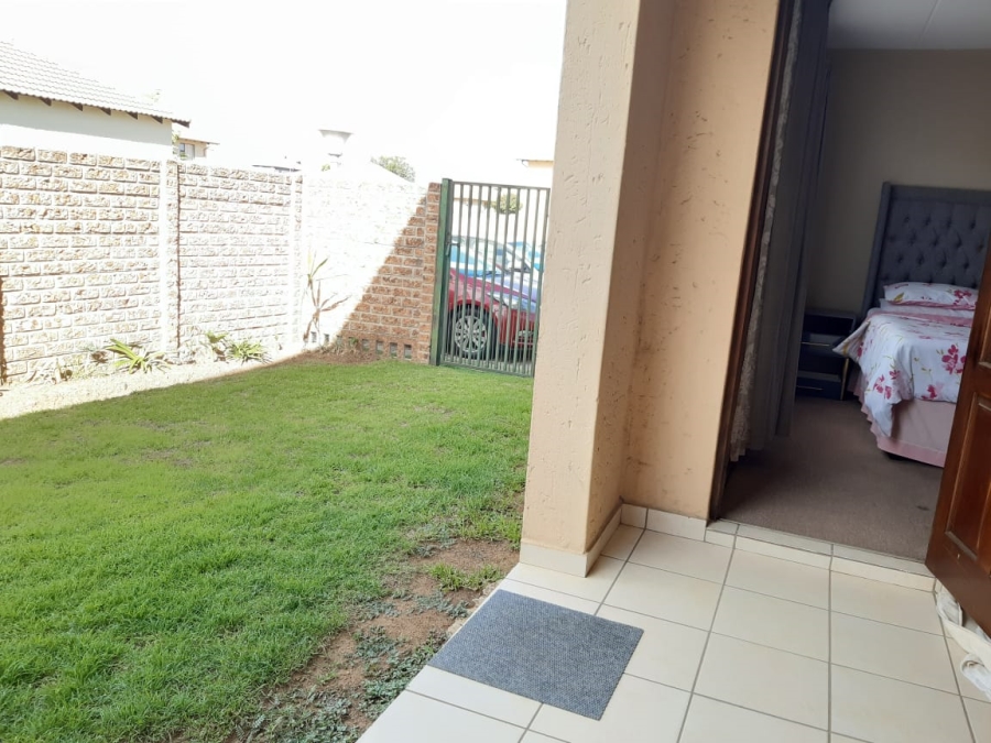 To Let  Bedroom Property for Rent in Parkrand Gauteng