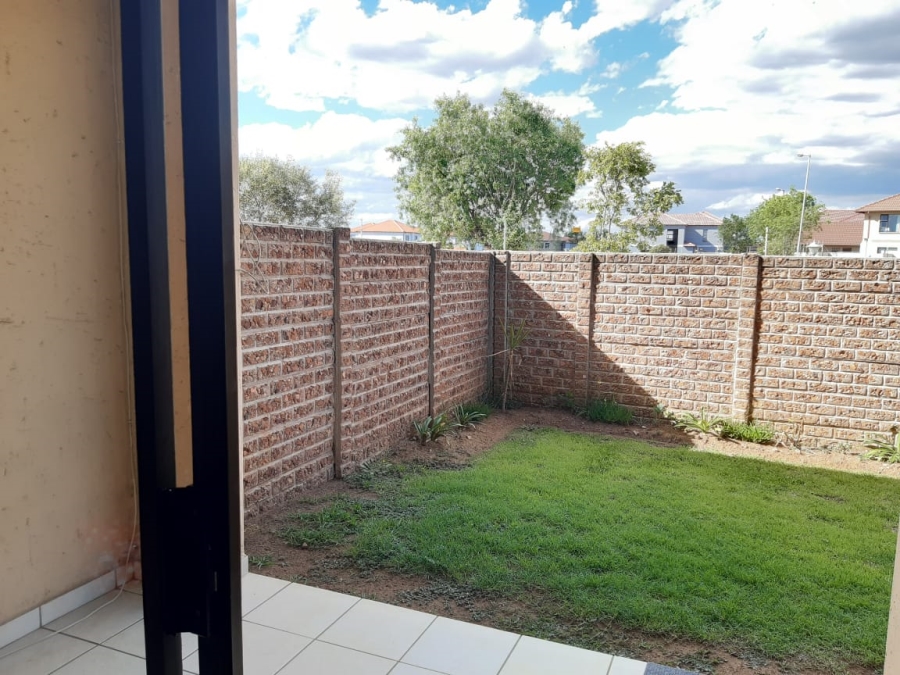 To Let  Bedroom Property for Rent in Parkrand Gauteng