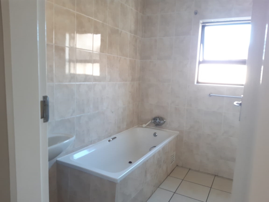 To Let  Bedroom Property for Rent in Parkrand Gauteng
