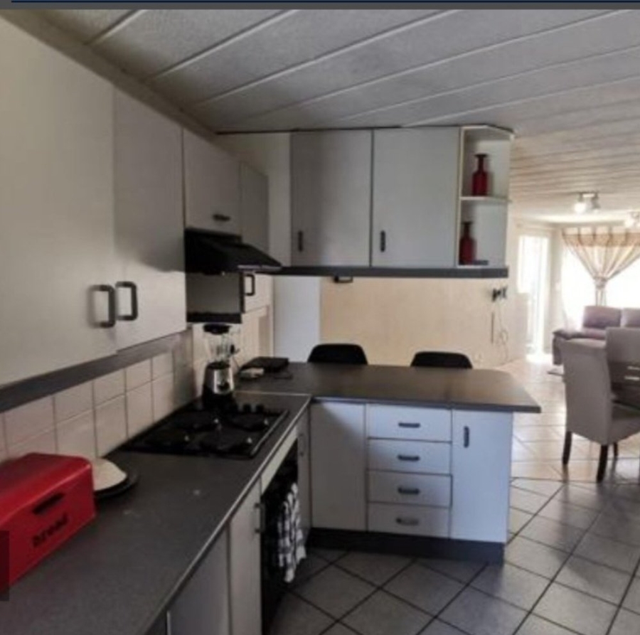  Bedroom Property for Sale in President Park Gauteng