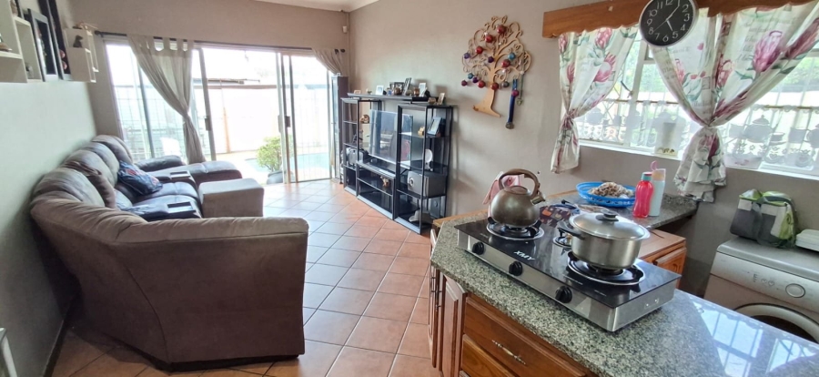 5 Bedroom Property for Sale in Pretoria Gardens Gauteng