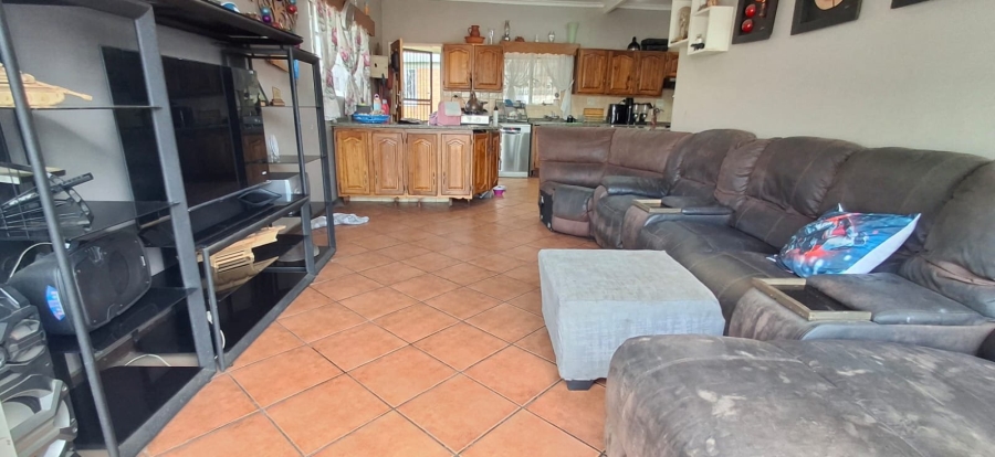 5 Bedroom Property for Sale in Pretoria Gardens Gauteng