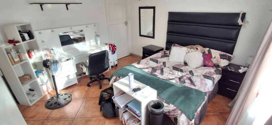 5 Bedroom Property for Sale in Pretoria Gardens Gauteng