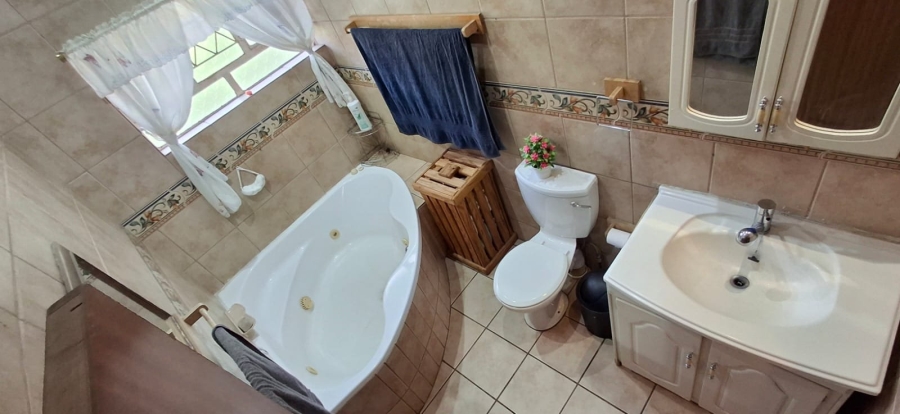 5 Bedroom Property for Sale in Pretoria Gardens Gauteng