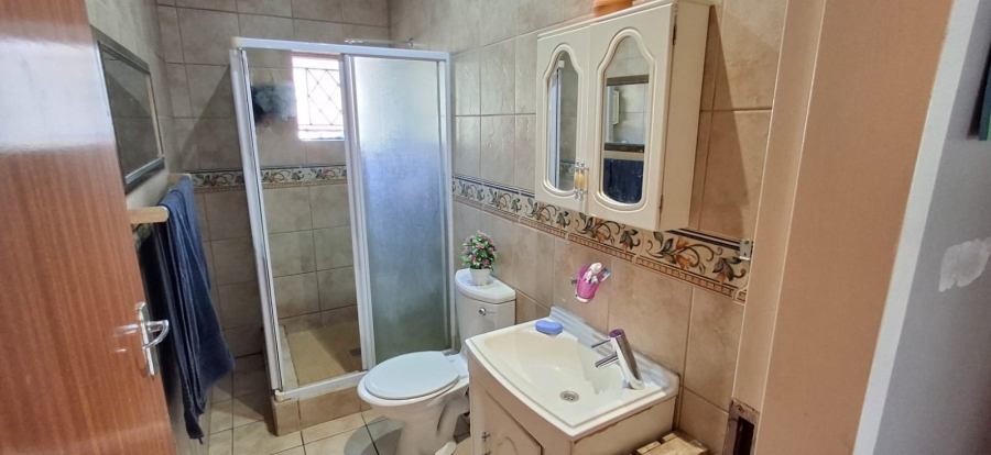 5 Bedroom Property for Sale in Pretoria Gardens Gauteng
