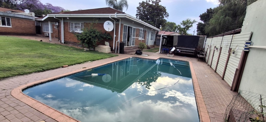 5 Bedroom Property for Sale in Pretoria Gardens Gauteng