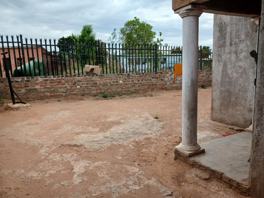 2 Bedroom Property for Sale in Soshanguve T Gauteng