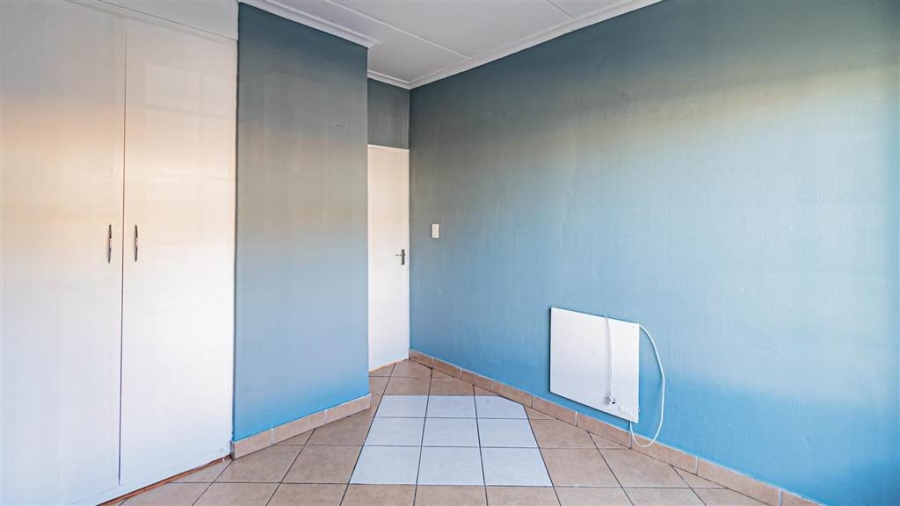  Bedroom Property for Sale in Elspark Gauteng