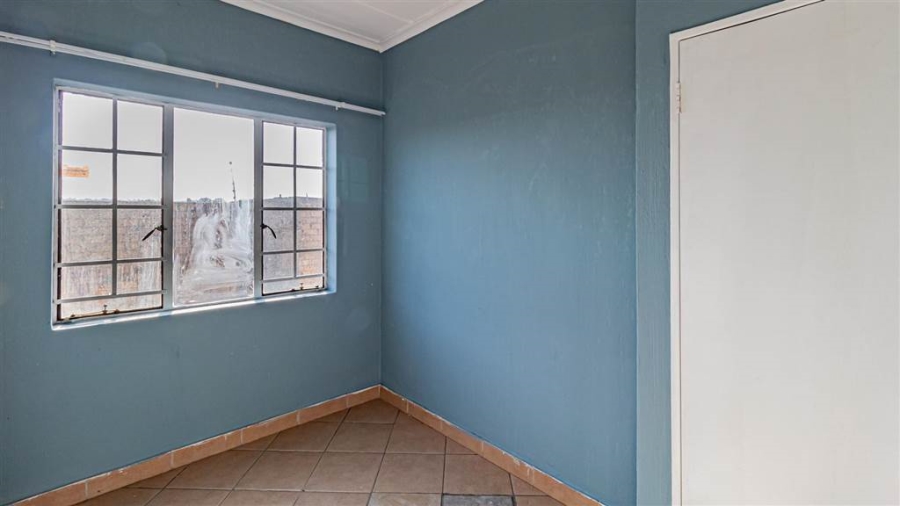  Bedroom Property for Sale in Elspark Gauteng