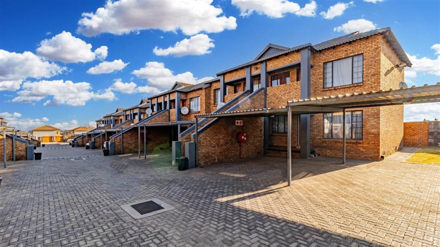  Bedroom Property for Sale in Elspark Gauteng