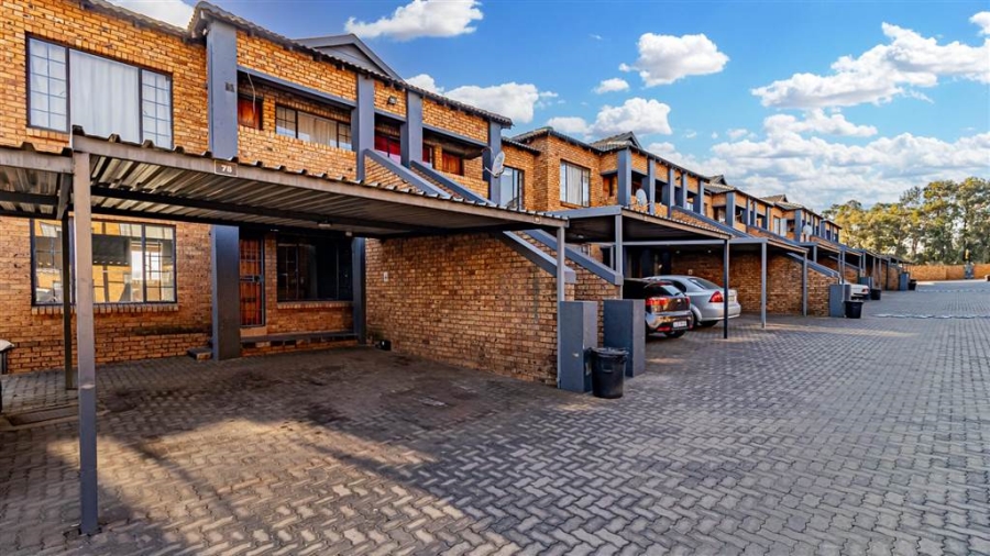  Bedroom Property for Sale in Elspark Gauteng