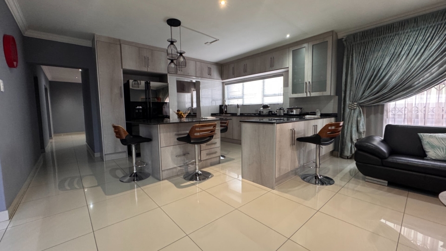 4 Bedroom Property for Sale in Three Rivers East Gauteng